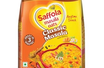 Saffola Masala Oats | 225g | Classic Masala | Tasty, Anytime Snack | Ready in 3 mins | Millets Goodness- with Bajra & Jowar | No maida, No added preservatives | Helps manage weight
