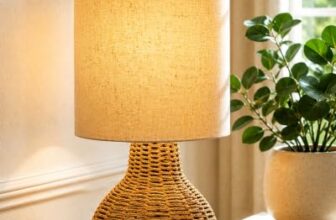 Homesake® Raffia Rattan Table Lamp, Small Nightstand Lamp with Linen Fabric Lampshade, Bedside Lamp for Bedroom, Living Room, Study & Livra Home Décor | Warm Ambient Lighting (Spinning, Jute)
