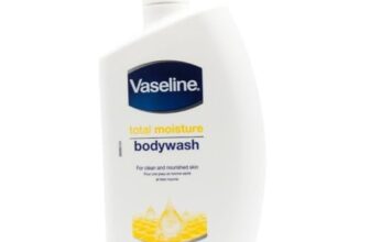 Vaseline Total Moisture Body Wash Pump Bottle for Healthy, Fresh Skin, Washes Away Dirt & Impurities, Fights Dryness, Easy to Rinse, Gentle 1L