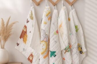 OXAURA Baby Muslin Wash Cloth Pack of 5, 6 Layer 100% Cotton Muslin Baby Wash Cloth 25 x 25 cm, Ultra Soft Newborn Face Towel, Burp Cloth, Feeding Cloth, Reusable Baby Wipes for Infants (Review)
