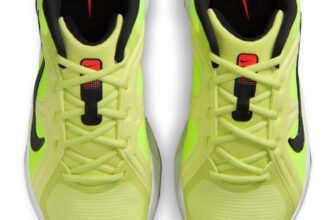 NIKE M TEK Sneakers For Men(Yellow , 10)