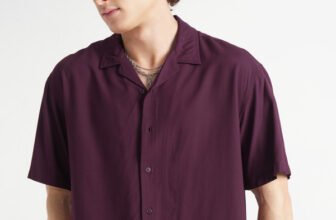 HIGHLANDER Men Solid Casual Purple Shirt