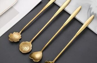 Gold Tone Dessert Spoon Set with Decorative Flower and Heart Shaped Spoon Heads 4 Pcs AG4S-6