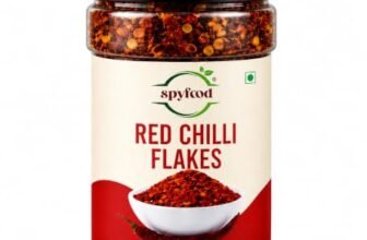 SPYFOOD Red Chilli Flakes 70g | Premium Crushed Dried Red Chillies | Natural Spicy Seasoning for Pizza, Pasta, Noodles, Soups, Salads & Indian Cooking | No Artificial Colors