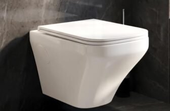WASSMIST Commodes Toilet Wall Hung, P Trap, Rimless System with Soft Close Seat