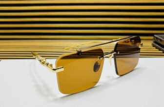 Zeemork Rectangular Sunglasses(For Men & Women, Brown)