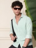 U TURN Men Checkered Casual Green Shirt