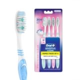 Oral-B Precision Clean Sensitive Soft Manual Toothbrush For Adults, Ultra Soft Bristles For Sensitive Teeth and Gums, Multicolour Tooth Brush Set, Oral B Dentist Recommended Brand (Family Pack of 4)